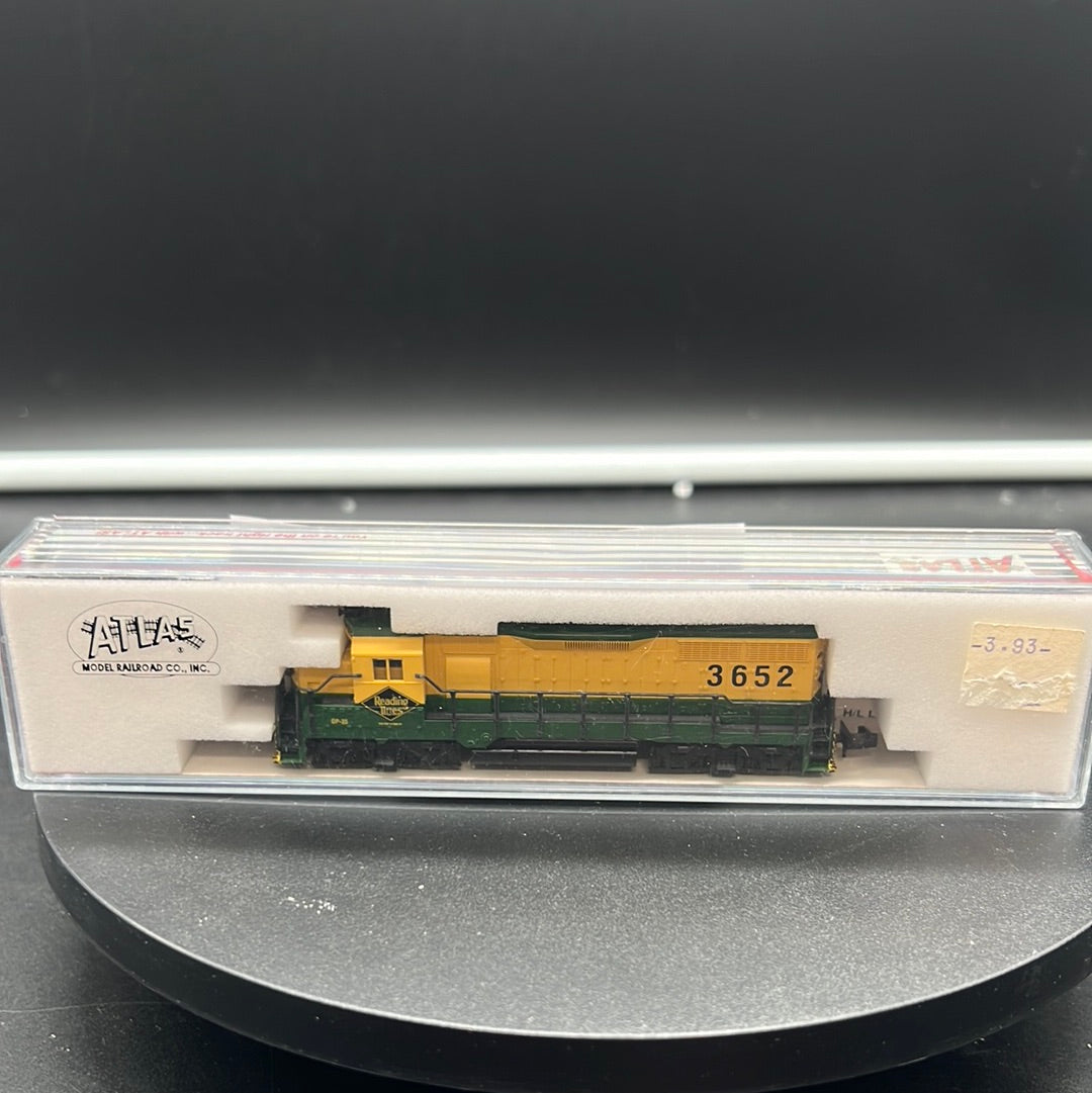 Atlas (made by Kato) 4640 Reading EMD GP35 #3652 N Scale