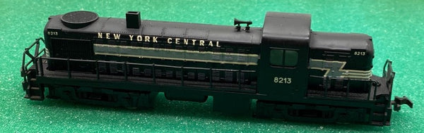 HO Scale Bargain Engine 15 AHM New York Central 8213 Diesel HO SCALE USED
