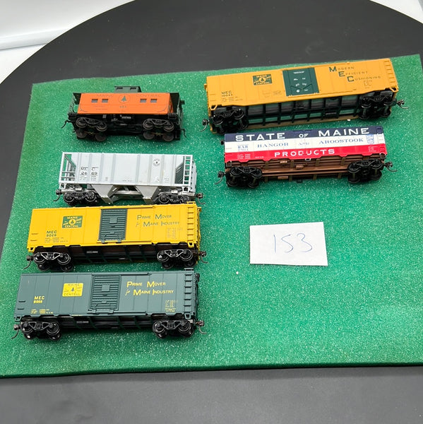 HO Scale Bargain Car Pack 153:  Set of 6 Maine central  freight cars HO SCALE USED