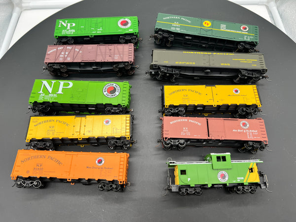 HO Scale Bargain Car Pack 79: 10 Northern Pacific Freight Cars HO SCALE USED