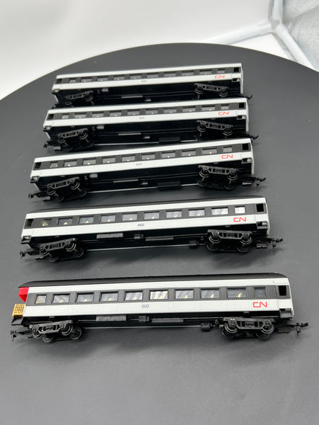 HO Scale Bargain Car Pack 25: 6 Canadian National CN Passenger Cars HO SCALE USED  (1 not pictured here-- see photos at end_)