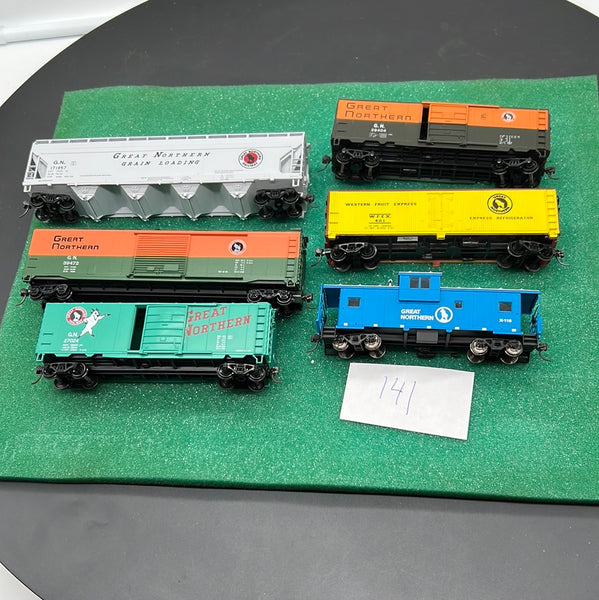 HO Scale Bargain Car Pack 141:  Set of 6 Great Northern freight cars HO SCALE USED