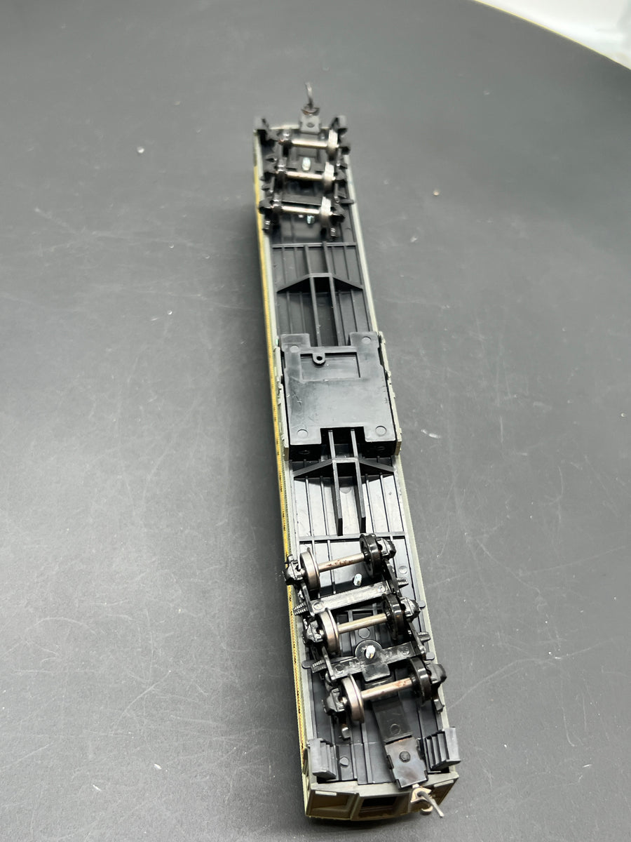 HO Scale Bargain Car Pack 53 Set of 1 Erie Lackawanna passenger car H