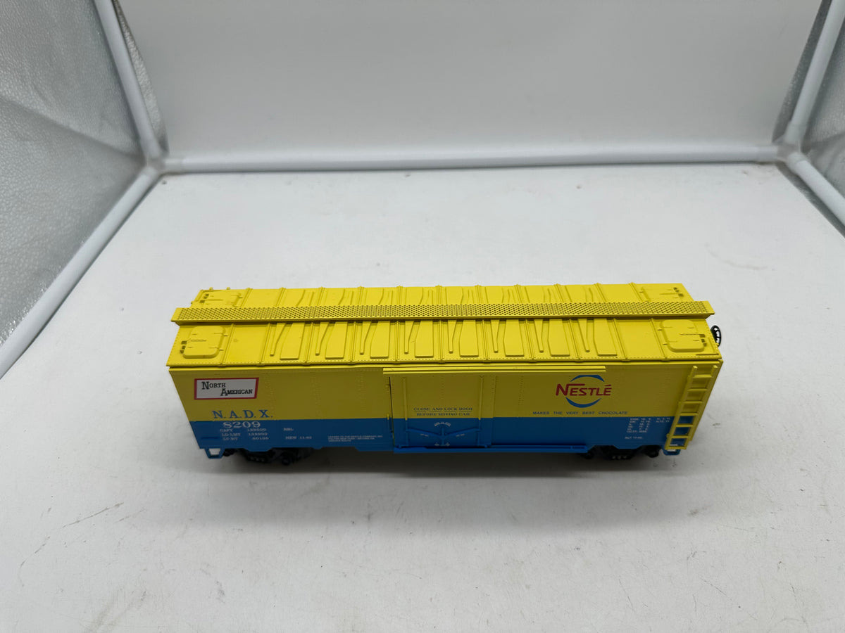 Nestle Reefer Car 3 rails échelle O MTH