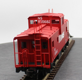 Atlas 0708-1 NORFOLK SOUTHERN Caboose EV #555682 O Scale Like New