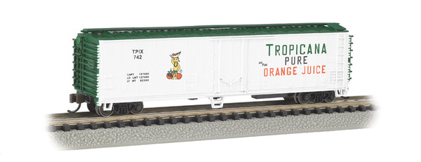 Bachmann 17954 Tropicana 50' Steel Reefer Car White with green sides and roof Green and orange lettering Tropicana logo