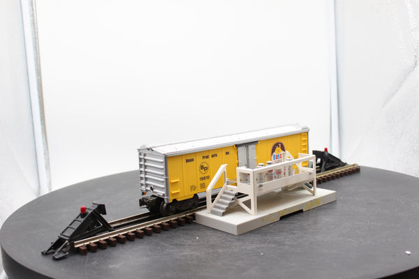 Lionel 6-19810 Bosco Operating Milk Car O SCALE Used Excellent Damaged Box