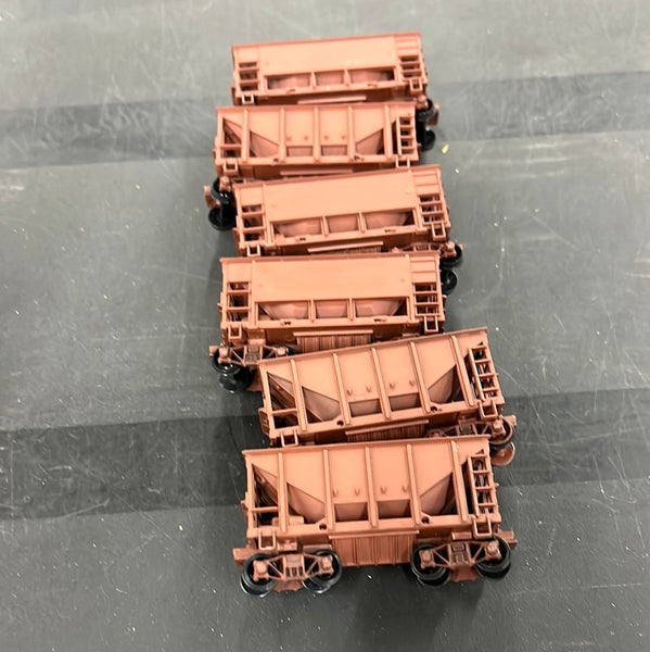 Set of 6 Brown ore cars Need Lettering and Couplers HO SCALE