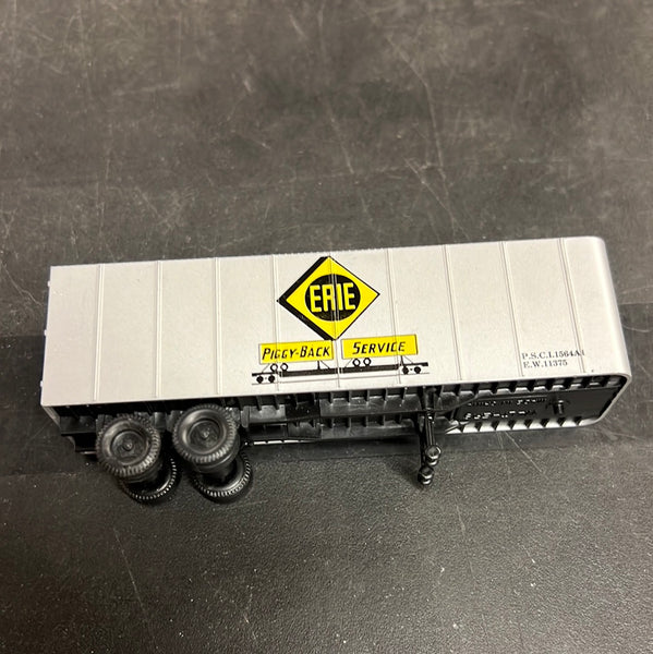Walthers Piggyback Semi Trailer Erie HO SCALE USED