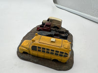 Walthers 933-3639 Junkyard Truck Row #933-3639 HO SCALE Used Excellent No Box