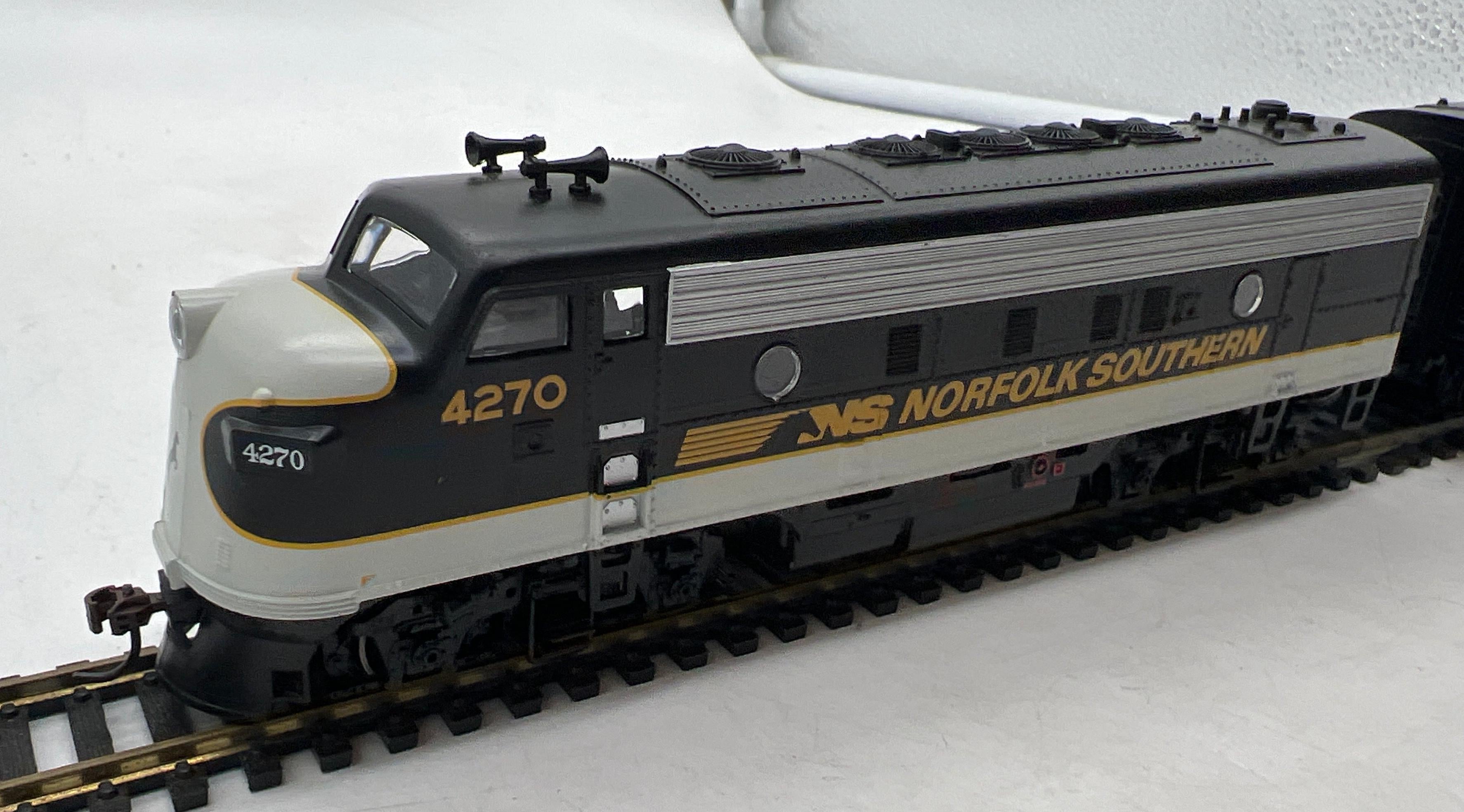 Athearn HO 29216 Norfolk Southern NS Executive Scheme F7A-F7B #4270 #4