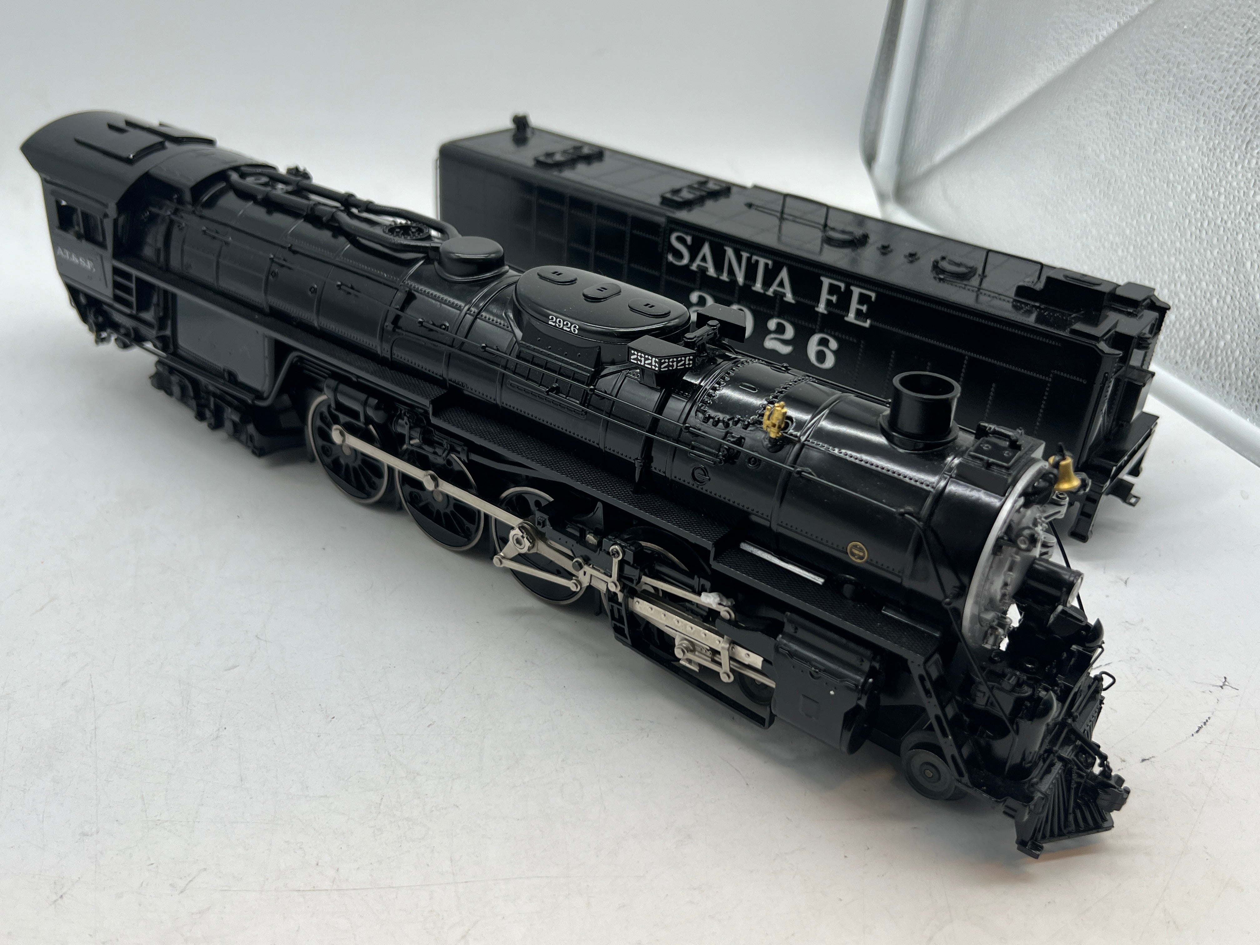 Lionel 2331480 SANTA FE LEGACY 4-8-4 steam locomotive #2926 - RESTORAT
