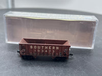 Walthers 932-50113 Southern Greenville 100T 2 Bay hopper N SCALE WEATHERED AS IS Like New
