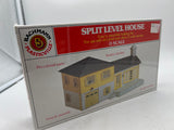 Bachmann 45953 Plasticville Split Level House Classic Building Kit HO SCALE NEW