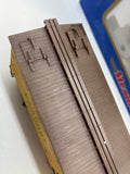 Atlas 6700 Fairmont Creamery Co Custom Decorated Woodside Reefer O SCALE WEATHERED AS IS Used Excellent