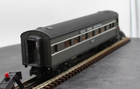 MTH 30-6110C O-27 NYC-Lighting Stripe Streamlined Coach Car O SCALE Used Excellent