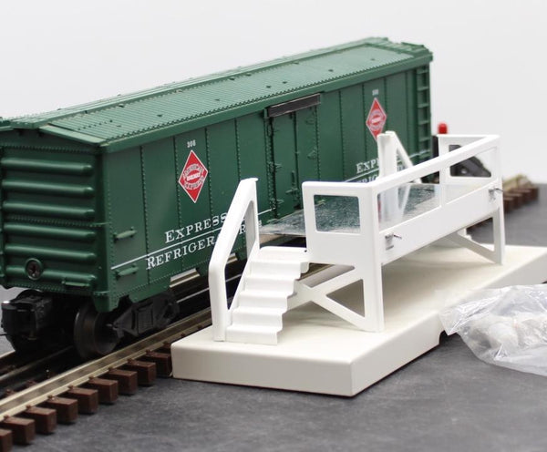 Lionel 6-26863 REA Operating Milk Car with Unloading Platform O SCALE NEW