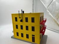 MTH Railking 30-90329 MARS - M&Ms 3-Story City Building w/Fire Escape & Blinking Sign O SCALE Like New