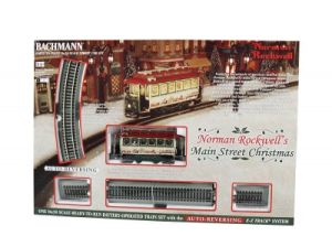 BAC25100 Norman Rockwell Main Street Christmas Streetcar Set Streetcar Battery Operated On30 Scale NEW