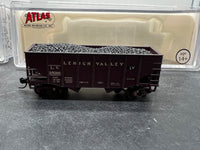 Atlas set of 2 Hoppers misc freight cars -- Western Maryland lehigh valley weathered N SCALE WEATHERED AS IS Used Excellent
