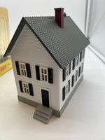 MTH Railking 30-90338 Light Blue & White Row House 1 O SCALE Used Excellent Damaged Box