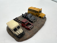 Walthers 933-3639 Junkyard Truck Row #933-3639 HO SCALE Used Excellent No Box