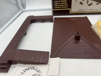 K-Line k-40312 HERSHEY'S CHOCOLATE TOWN TRAIN STATION KIT O SCALE Like New Open Box Appears Complete as is