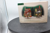 Department 56 56.56659 Warren Homestead amd Walden Cottage Like New