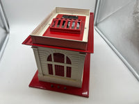 Lionel 6-13800 #1115 operating passenger station tinplate cream/red Standard gauge Used Excellent Damaged Box
