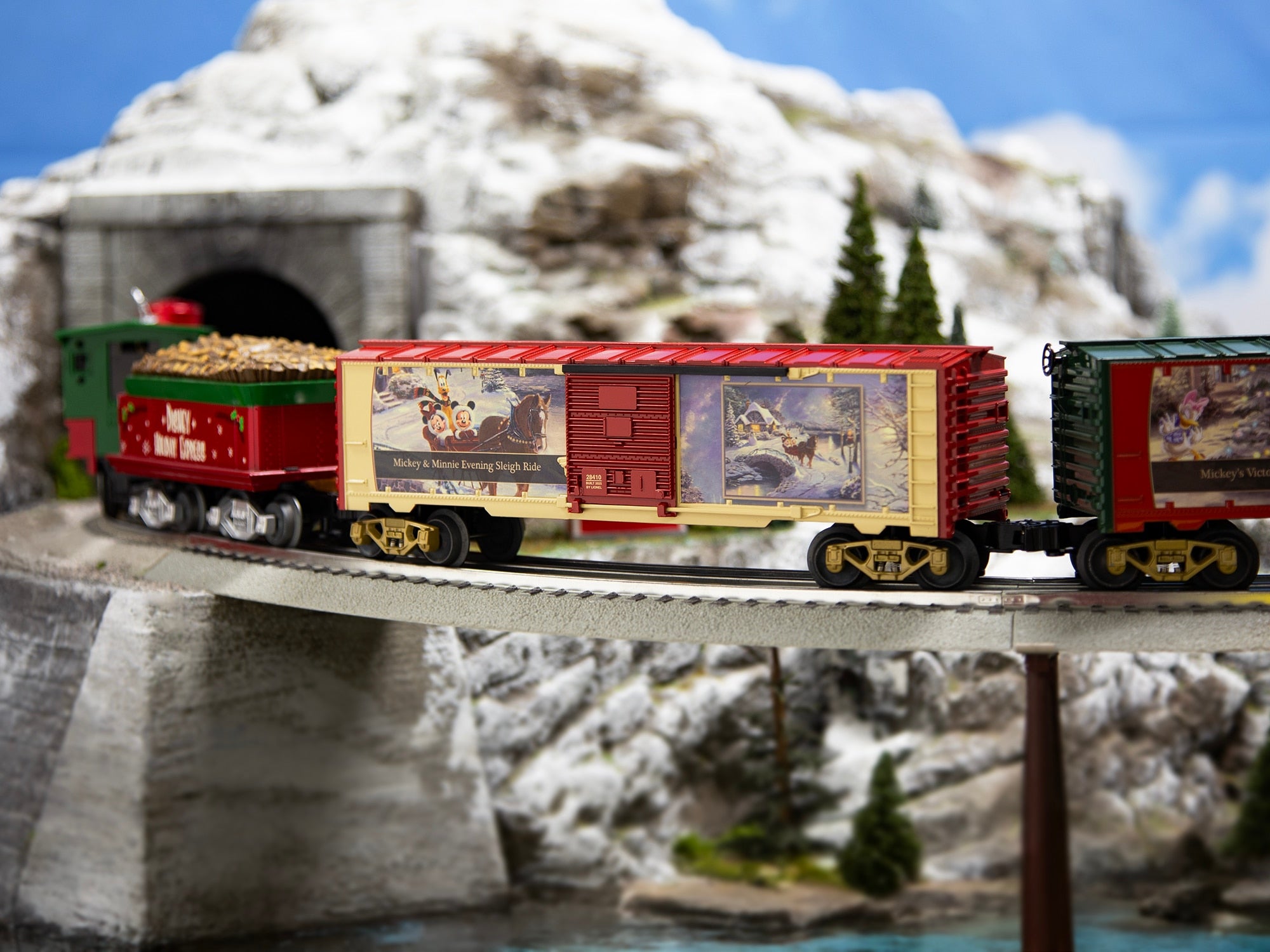 Lionel 2528410 Thomas Kinkade - Disney Mickey & Minnie Evening Sleigh