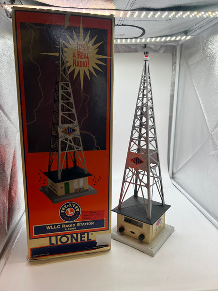 Lionel 6-32991 WLLC Radio-- AM/FM Radio Station Tower O SCALE Used Excellent