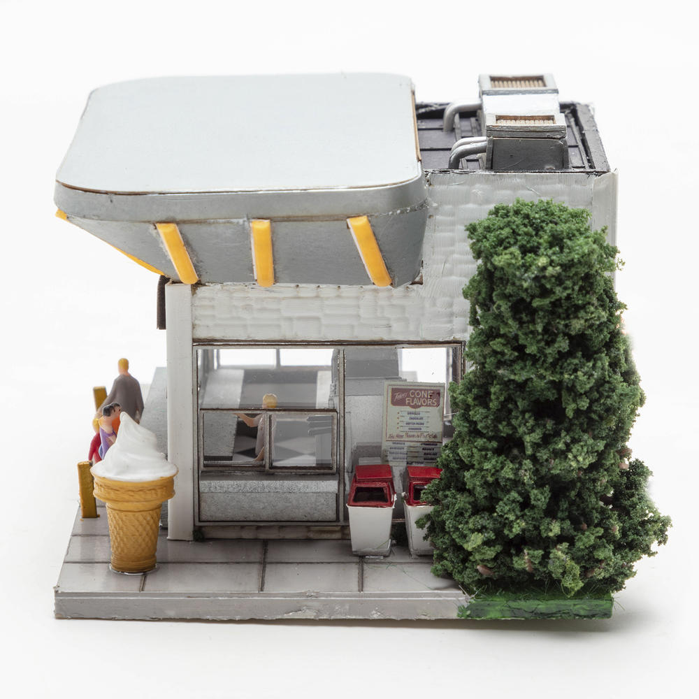 Menards 275-9285 Liam's Frozen custard NEW Limited Edition HO SCALE