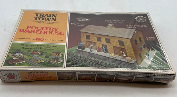 Bachmann Train Town 47-1503 Poultry Warehouse building kit HO SCALE NEW