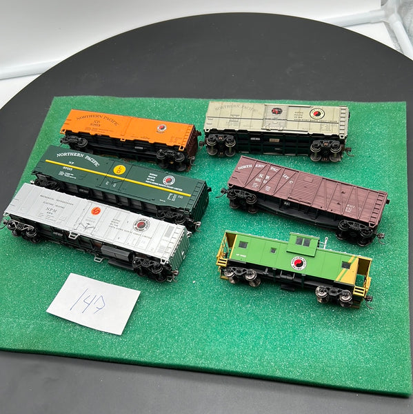HO Scale Bargain Car Pack 147:  Set of 6 Northern Pacific freight cars HO SCALE USED