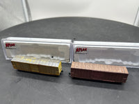 Atlas Set of 2 Boxcars Weathered as is N SCALE Used Excellent