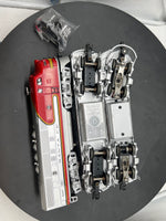 Lionel 6-11711 Santa Fe F-3 ABA diesel locomotive set with RS #8100 O SCALE Like New