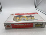 Bachmann 45953 Plasticville Split Level House Classic Building Kit HO SCALE NEW