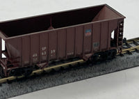 Walthers 932-50104 UNION PACIFIC Greenville 100-Ton 2-Bay Hopper Ready to Run Boxcar Red, white #466329 N Scale Like New