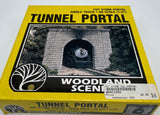 Woodland Scenics WDS C1253 CUT STONE PORTAL  HO SCALE (1:87) NEW old stock