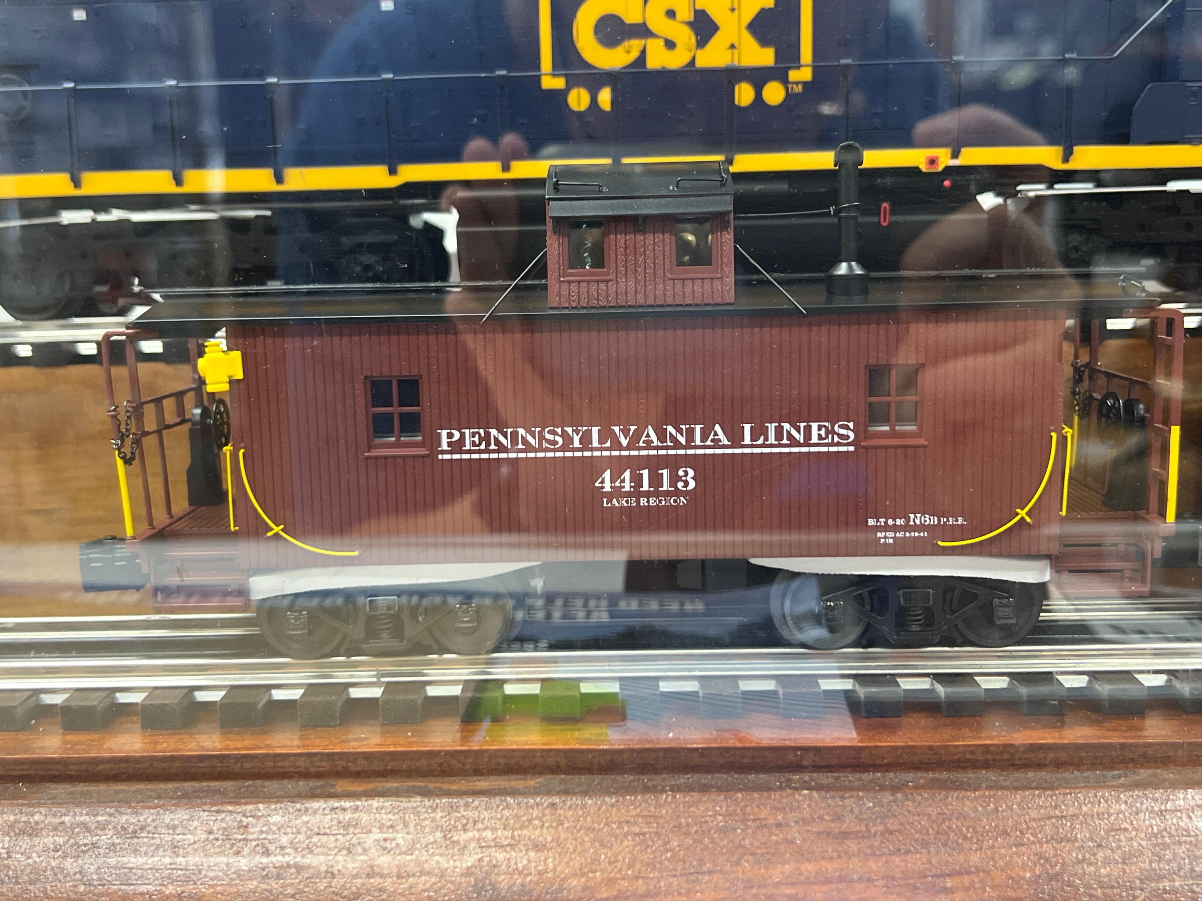 Brady's Train Outlet Custom Run Lionel 2426840 Pennsylvania Lines / PR
