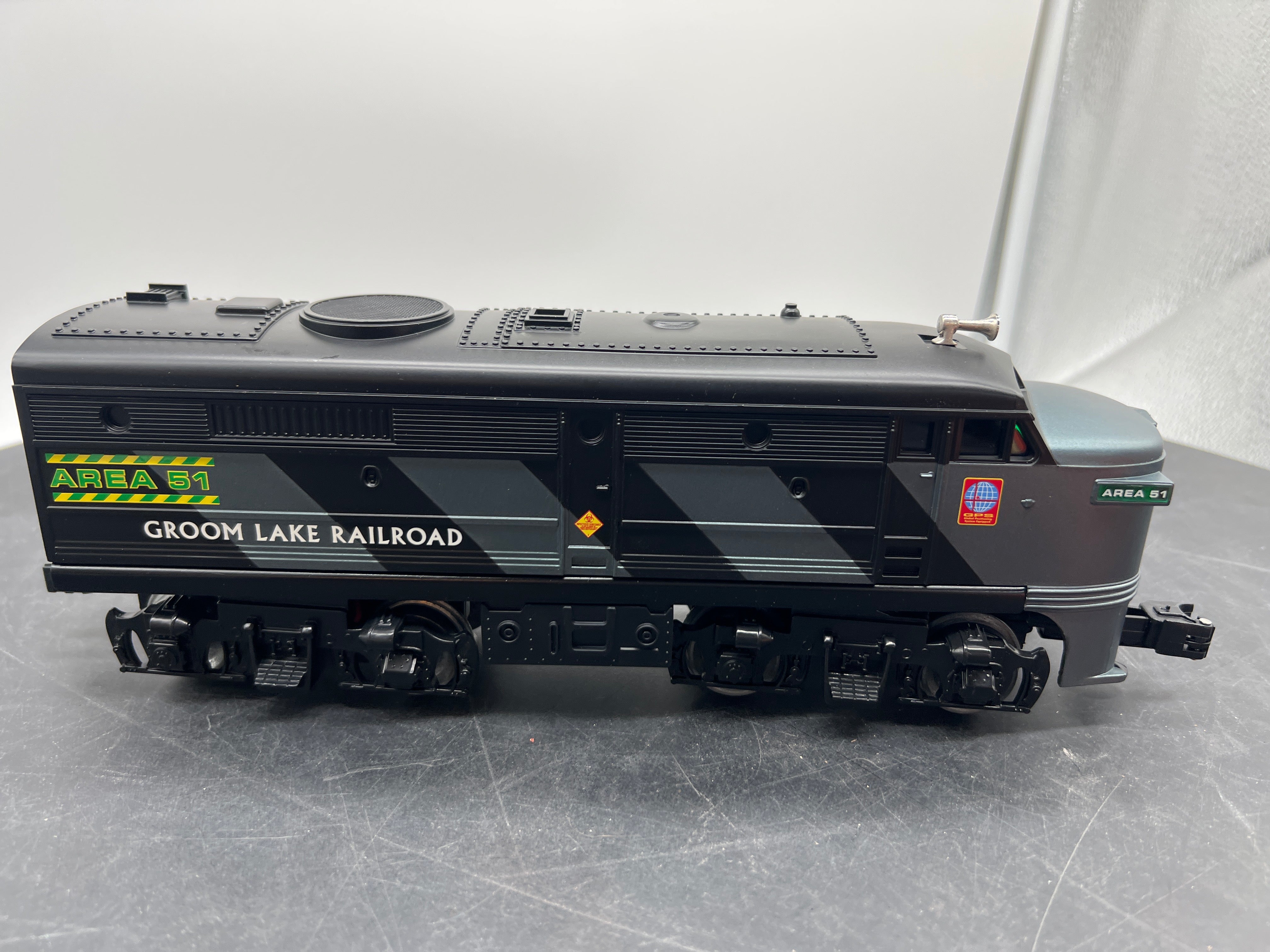 Lionel 6-18979 Area 51 Groom Lake Aliens FA diesel locomotive O SCALE