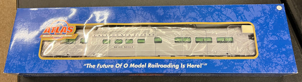Atlas 3001153-4 WP "Silver Scout" CALIFORNIA ZEPHYR STREAMLINED PASSENGER CAR W/O CONDUCTOR WINDOW O SCALE NEW