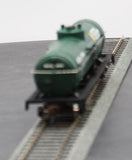 Walthers 931-1441 BC Rail Tank Car WalthersTrainline green, yellow, white HO Scale Like New