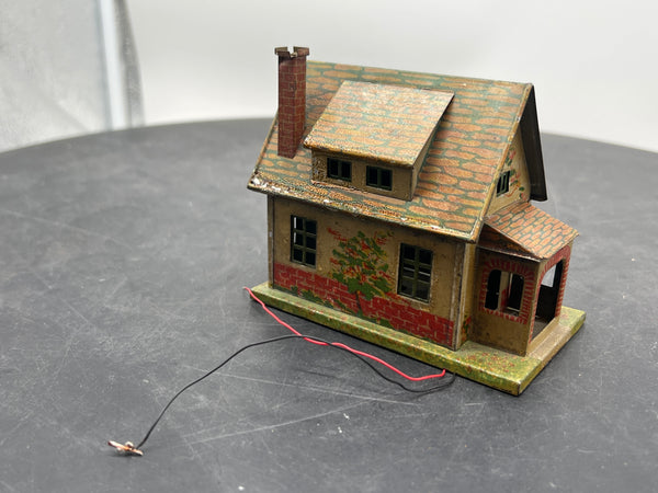 Lionel Prewar House #1 Lit (not original lighting)  Used No Box as is