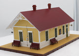 MTH Railking 30-90303 Maroon/Cream Country Passenger Depot O SCALE Like New