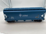 Lionel 6-17118 ADM 3 bay ACF centerflow covered hopper car O SCALE BROKEN STEP (COSMETIC)AS IS  Like New