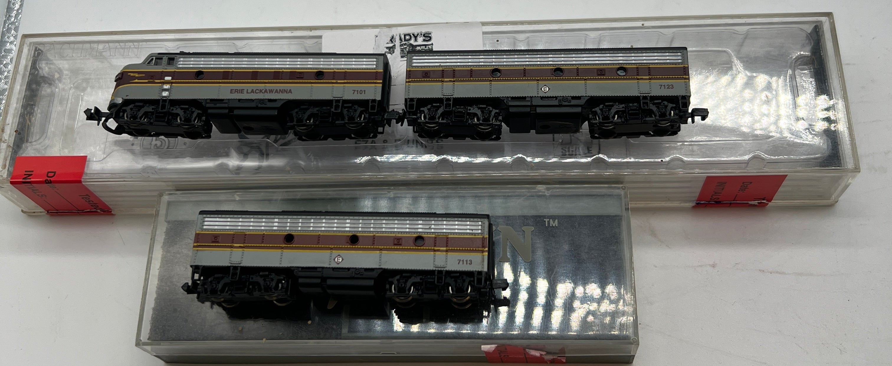 Bachmann Spectrum 81255 Erie Lackawanna F&A & B Diesel Locomotive Set