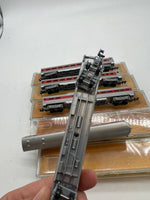 Minitrix Set of 5 Santa Fe ATSF Passenger cars silver/ red N SCALE Used Excellent Damaged Box