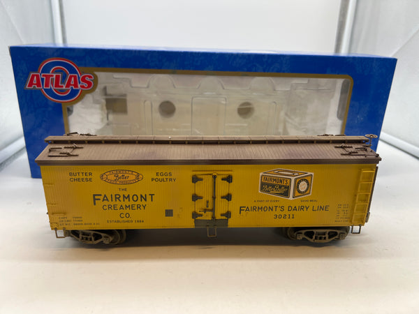 Atlas 6700 Fairmont Creamery Co Custom Decorated Woodside Reefer O SCALE WEATHERED AS IS Used Excellent