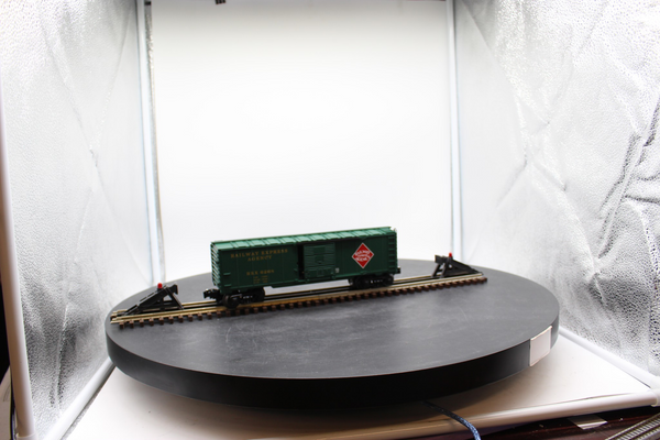 Lionel 6-26816 Rea railway express steam trainsounds boxcar O gauge toy train O SCALE Like New